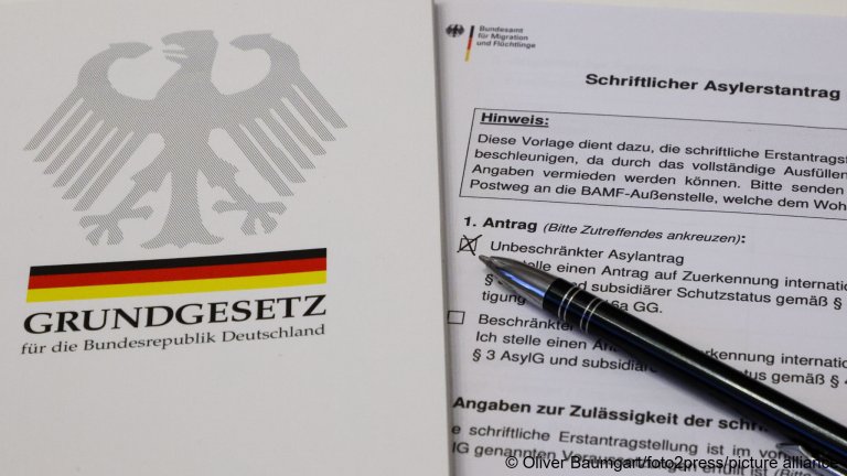 الداخلية الألمانية: انخفاض عدد طلبات اللجوء الأولية في ألمانيا خلال عام 2025 بنحو 51%